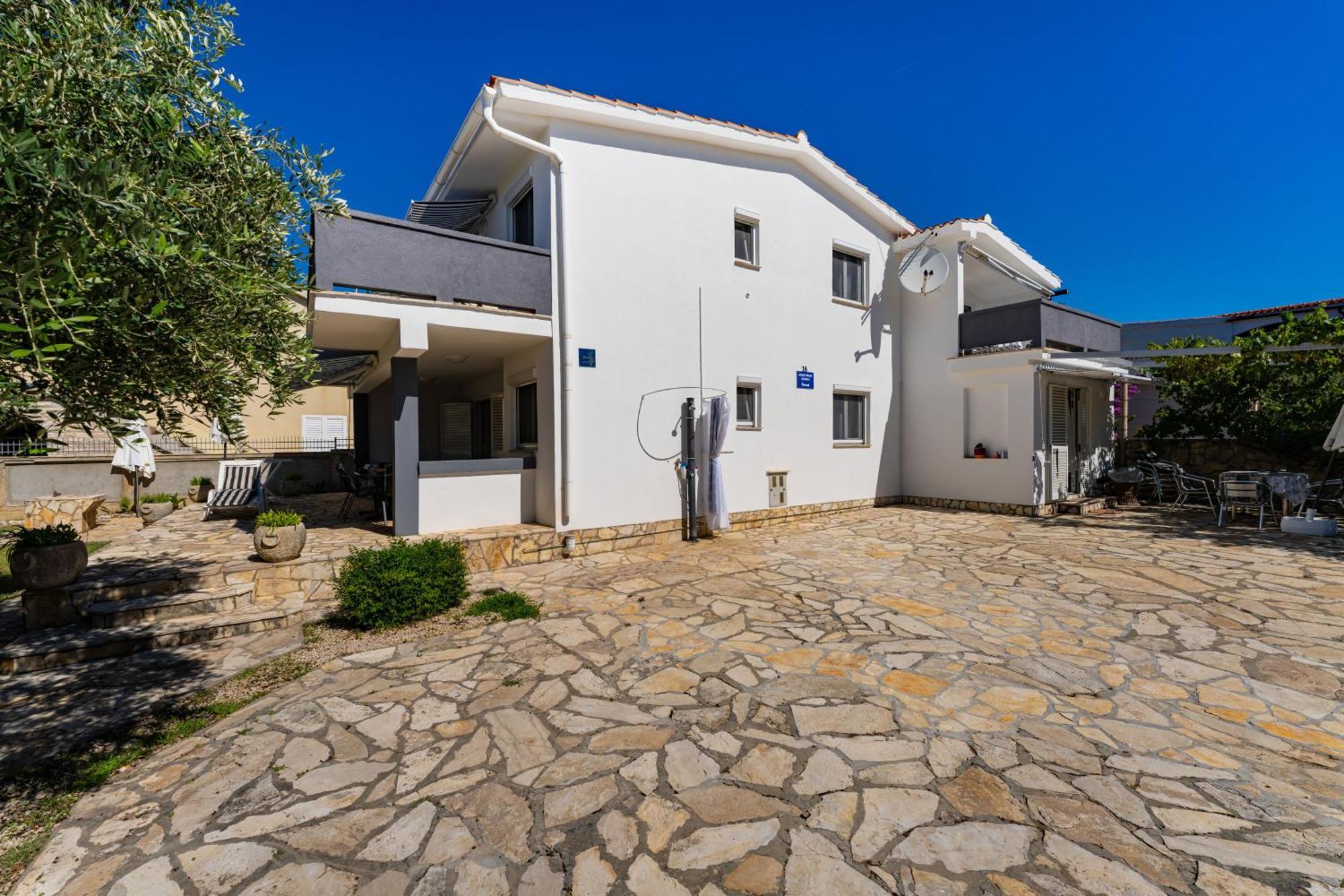 Apartamento Crnko, 50m From The With Free Parking And Drinkable Tap Water